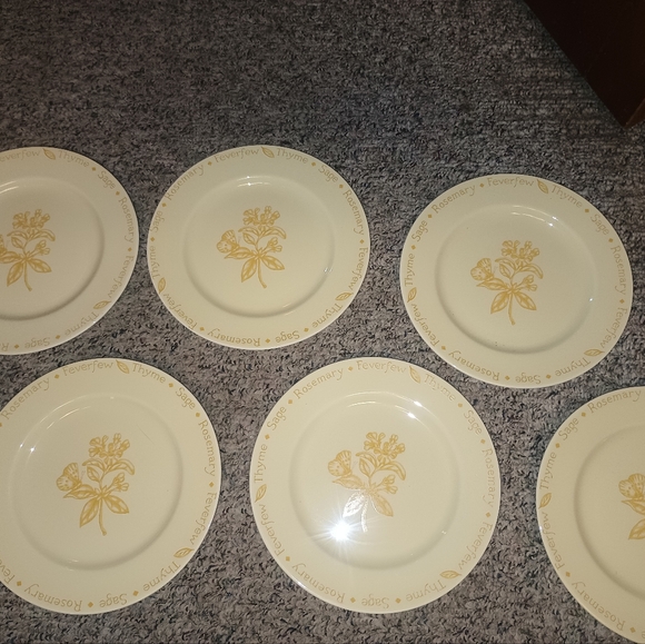 Royal Worcester herb garden salad plates - Picture 3 of 4